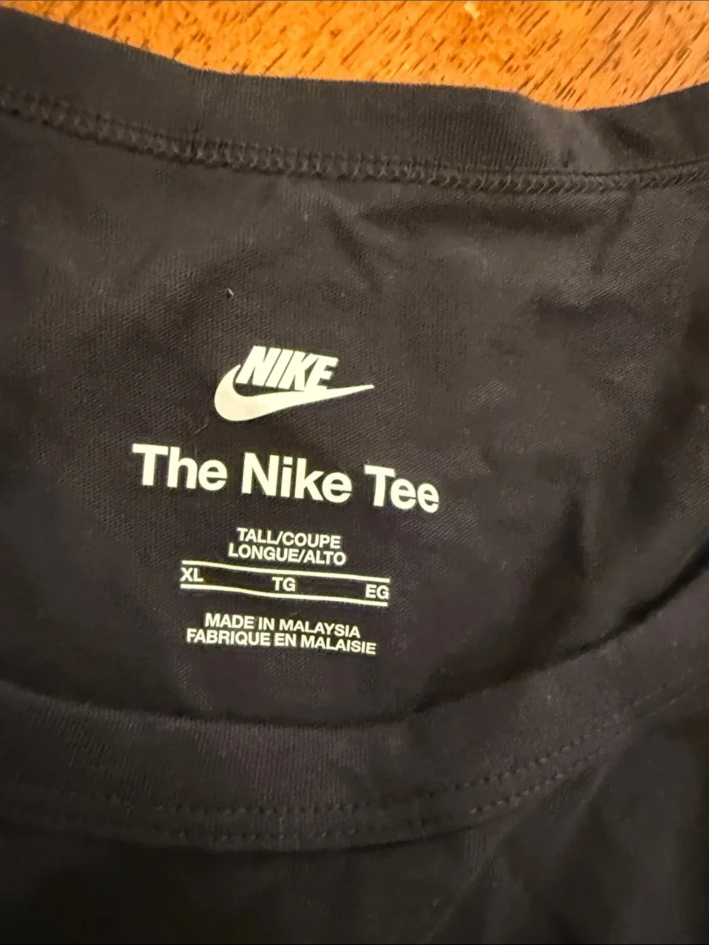 Nike Black Tank with Multicolor Circular Graphic xl